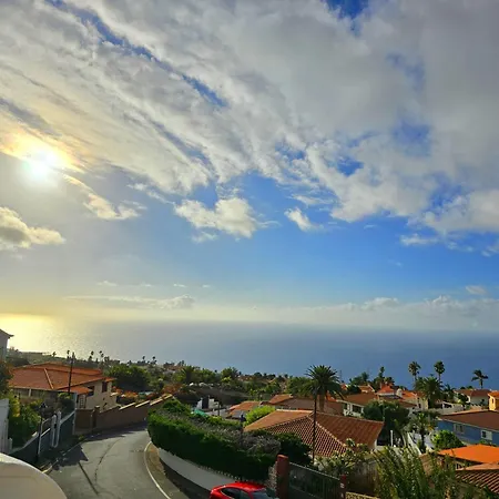 Paradise Sunset דירה